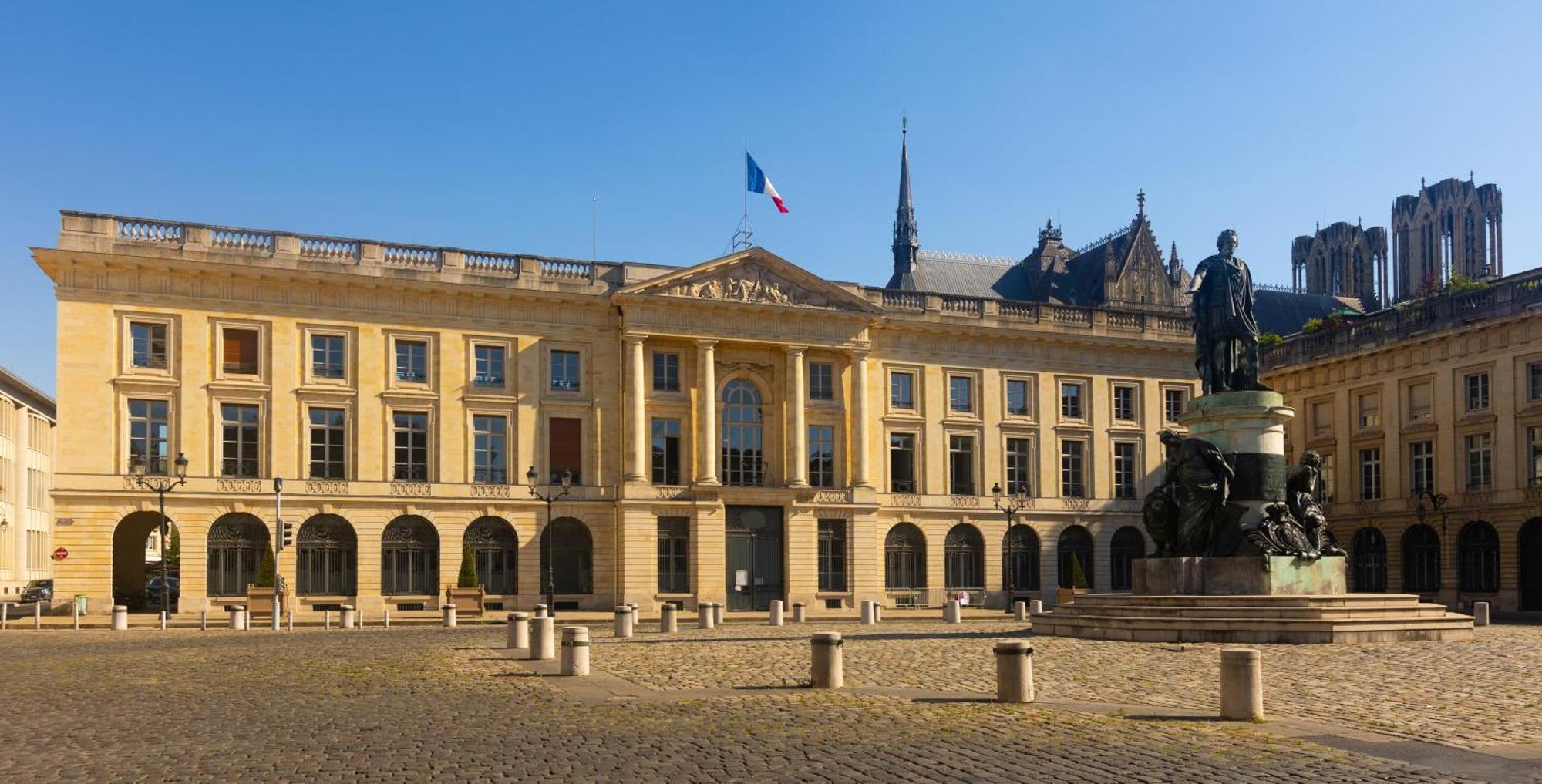 L'Haussmannien - Spacieux 4 Chambres - Centre - Gare Reims Zewnętrze zdjęcie