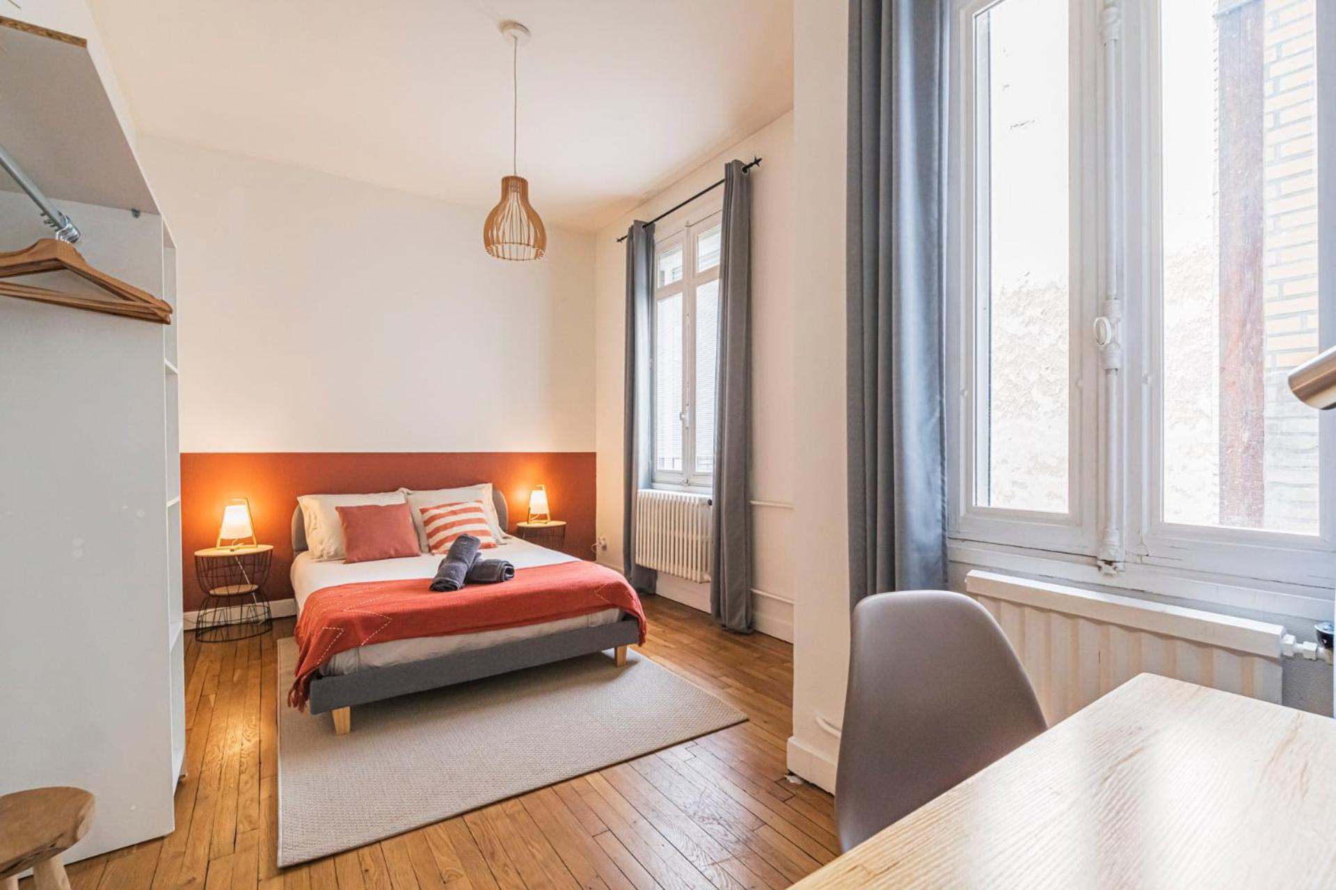 L'Haussmannien - Spacieux 4 Chambres - Centre - Gare Reims Zewnętrze zdjęcie