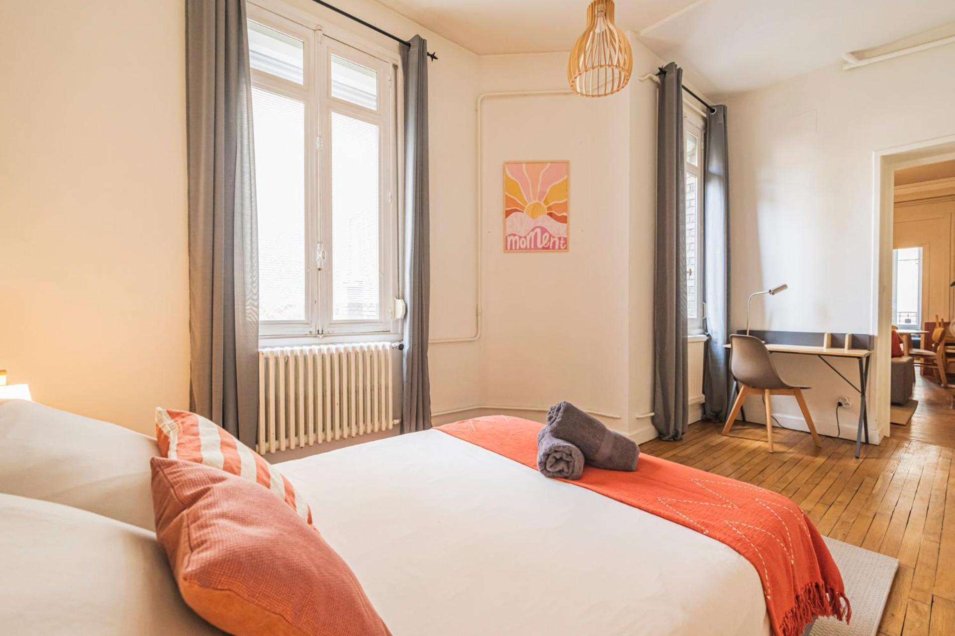 L'Haussmannien - Spacieux 4 Chambres - Centre - Gare Reims Zewnętrze zdjęcie